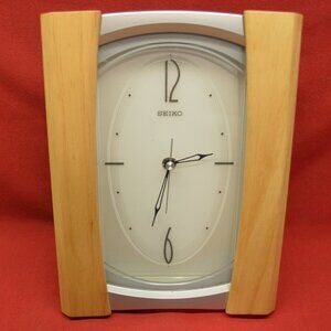 Seiko Modern Desk Shelf Clock Teak Wood Accent Battery Powered ~9-1/8" tall